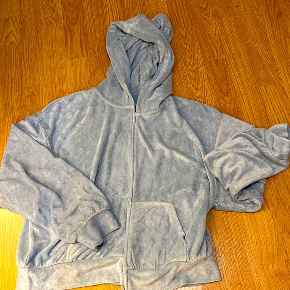 BNWOT H&M velour light blue cropped hoodie - Picture 2 of 3